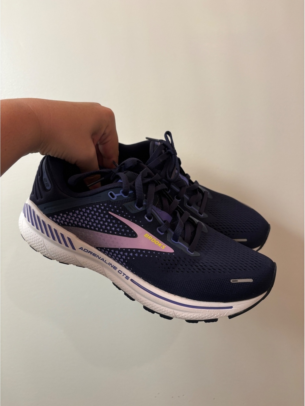Brooks Adrenaline GTS 22 Women's Running Shoes Size 10 Navy Blue and Purple